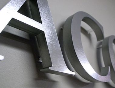 Gia công chữ nổi Inox - Bảng hiệu chữ nổi Inox tại TPHCM